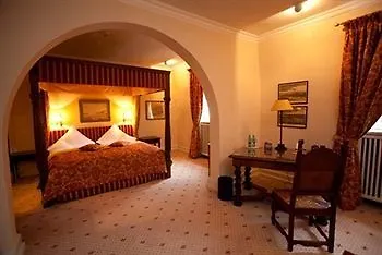 Schloss Auel Boutique Hotel & Design Golf Lodge Lohmar