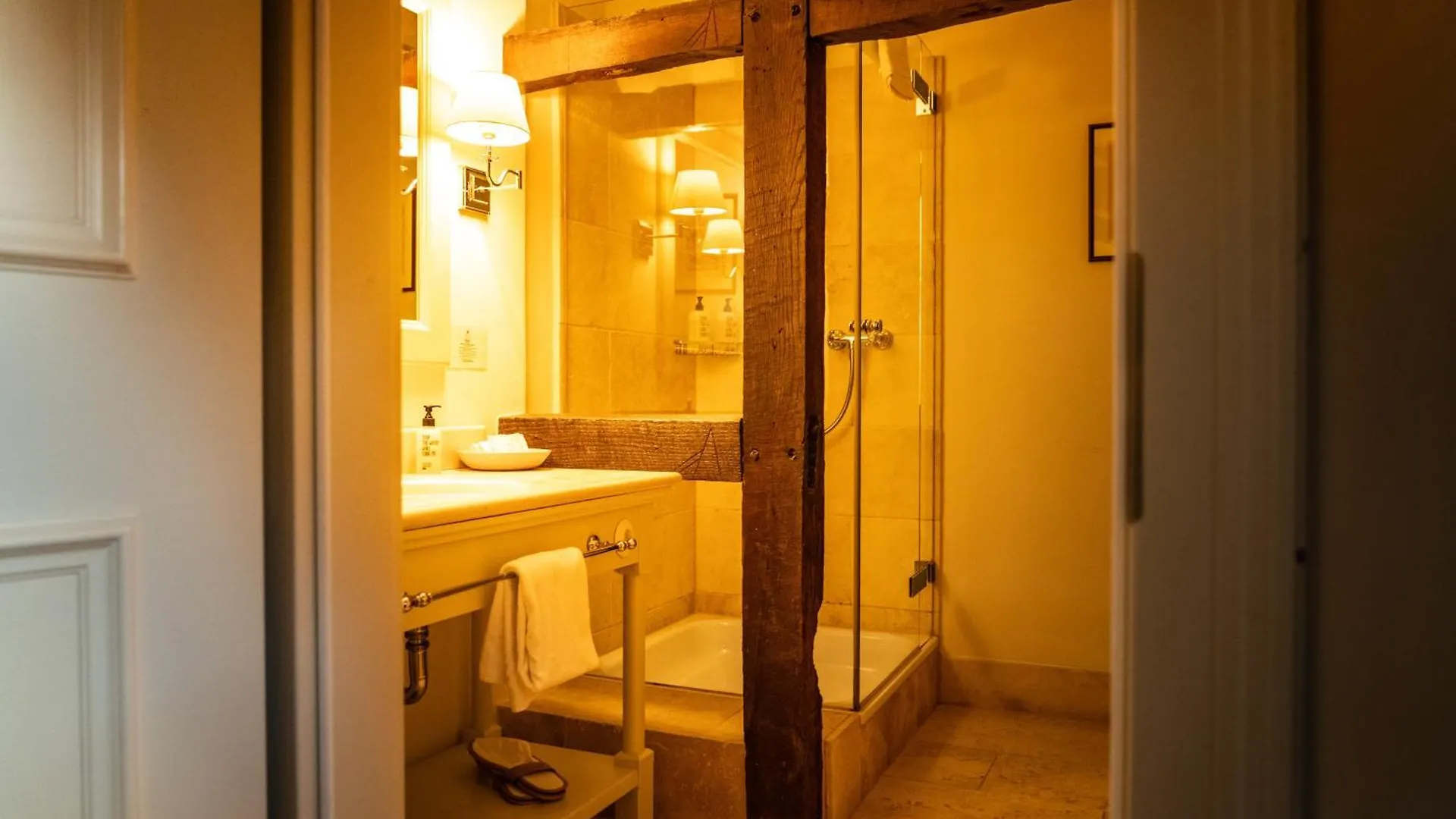 Schloss Auel Boutique Hotel & Design Golf Lodge Lohmar