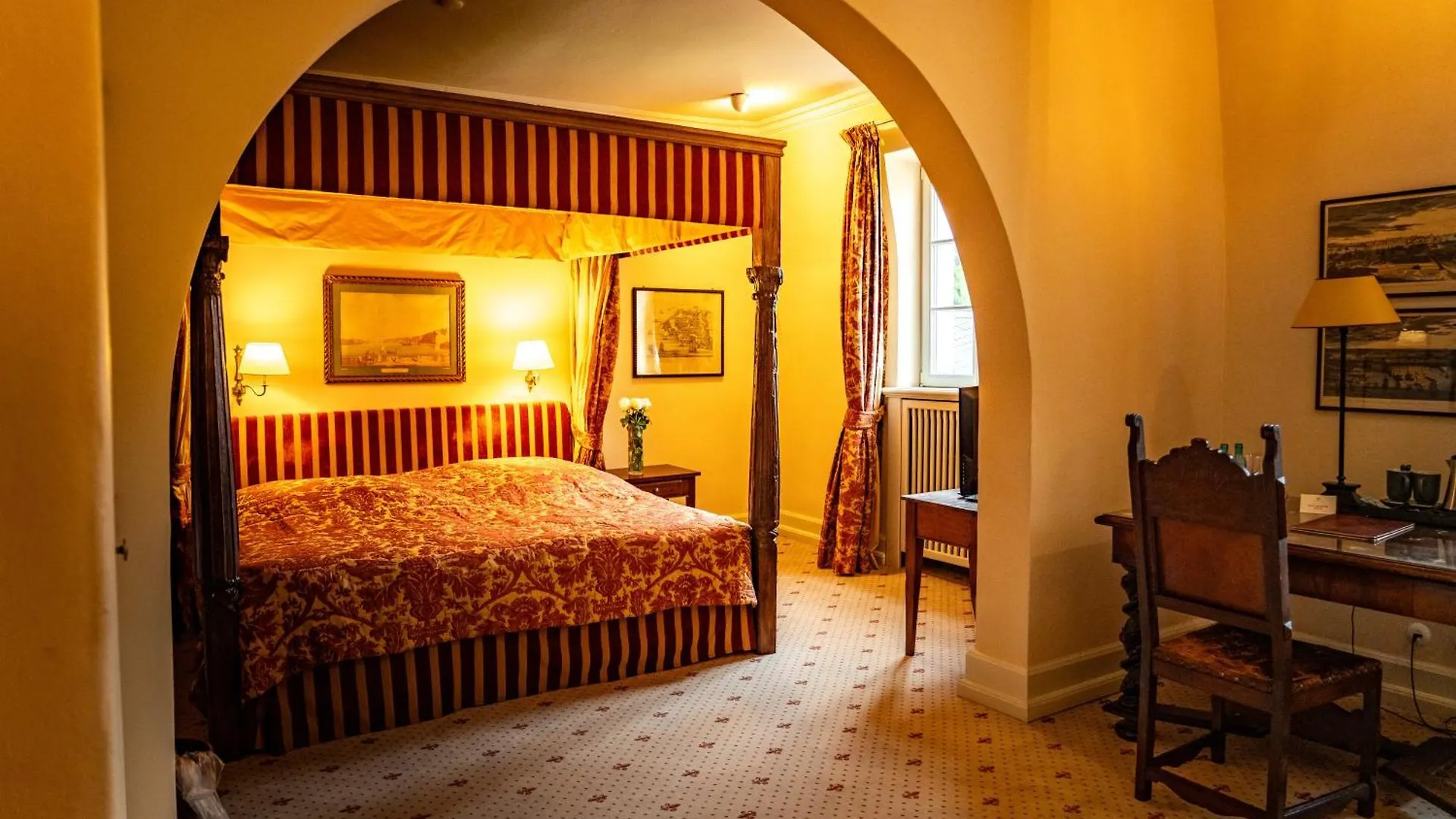 Schloss Auel Boutique Hotel & Design Golf Lodge Lohmar