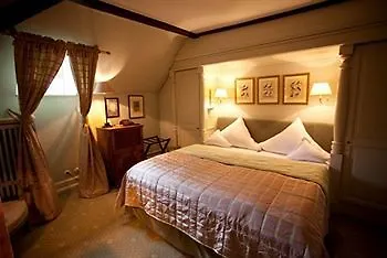 Schloss Auel Boutique Hotel & Design Golf Lodge Lohmar