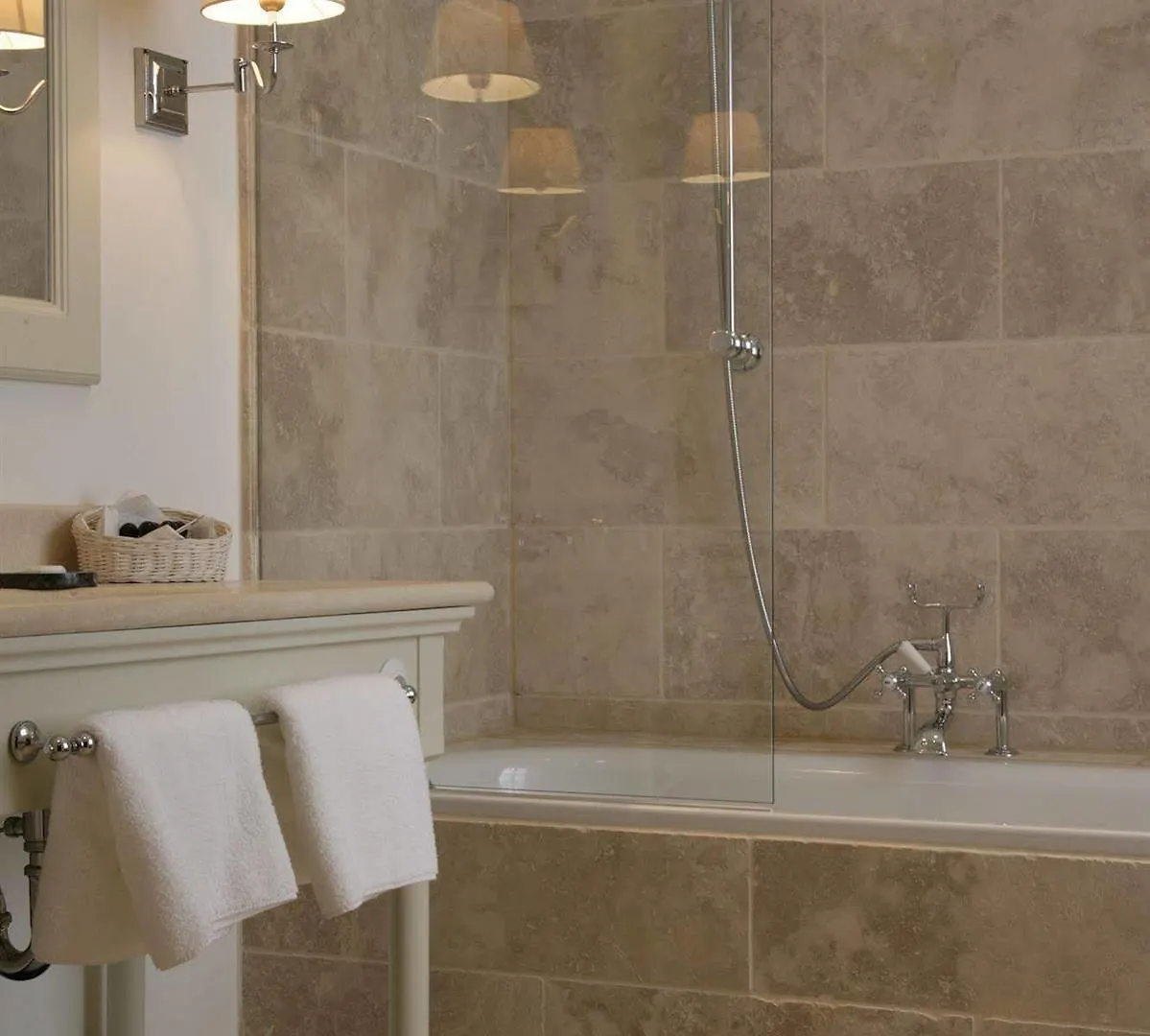 Schloss Auel Boutique Hotel & Design Golf Lodge Lohmar